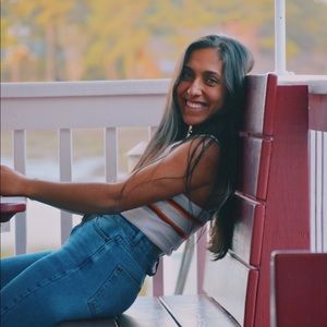 Meet your Posher, Shania